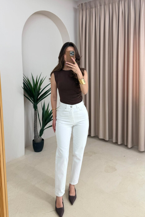 XHINSE TE THJESHTA NJE NGJYRESHE PER FMERA NE NGJYRE TE BARDHE - KLAUDIO FASHION
