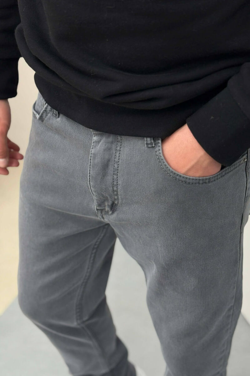 XHINSE TË THJESHTA NJË NGJYRËSHE PËR MESHKUJ NË NGJYRË GRI - 5