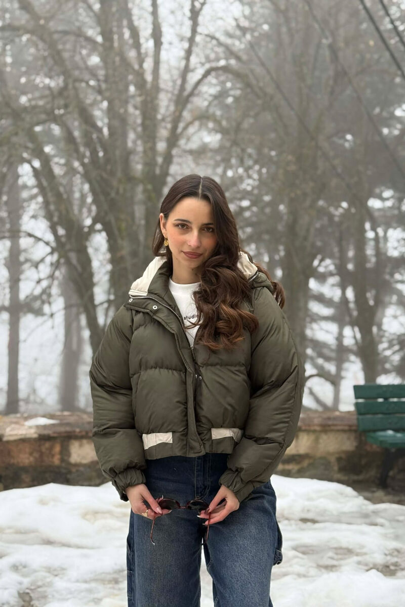 XHUP I SHKURTER NJE NGJYRESH ME ZINXHIR PER FEMRA NE NGJYRE JESHILE - 1