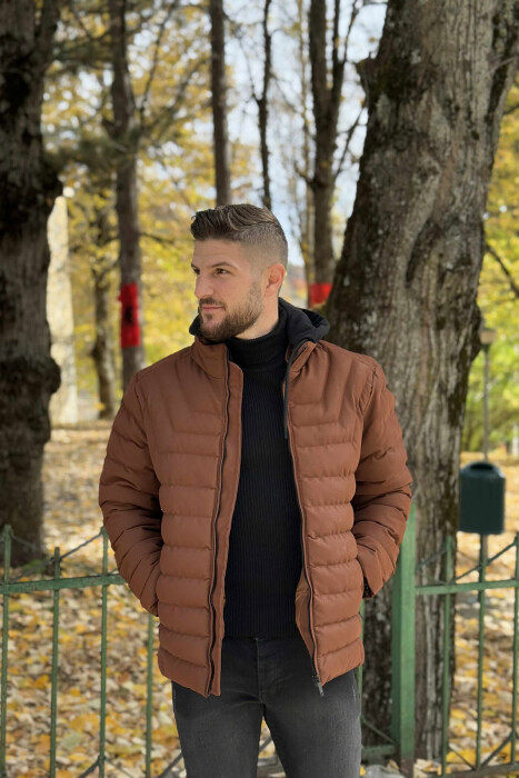 XHUP I THJESHTË ME KAPUÇ PËR MESHKUJ NË NGJYRË KAFE - 4