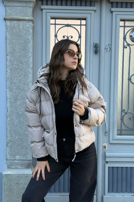 XHUP I THJESHTË PËR FEMRA NË NGJYRËN BEZHË - 2