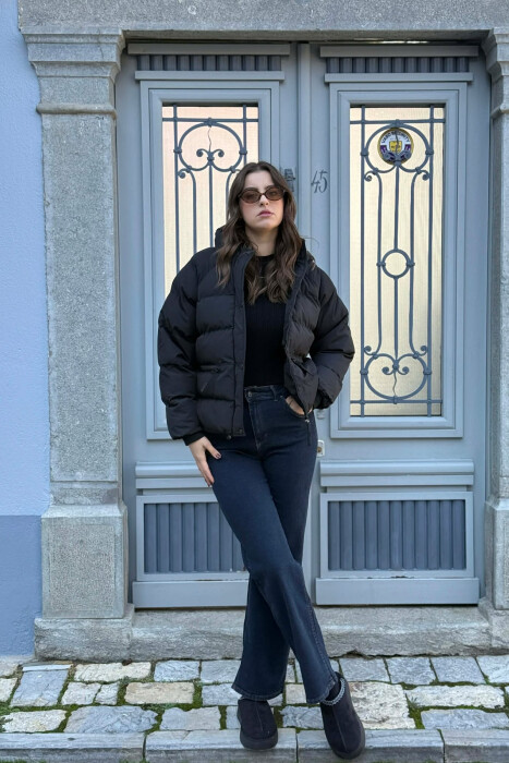 XHUP I THJESHTË PËR FEMRA NË NGJYRËN E ZEZË - KLAUDIO FASHION