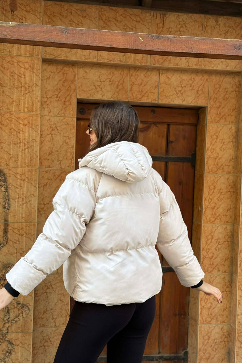 XHUP I THJESHTË PËR FEMRA NË NGJYRËN KREM - 3