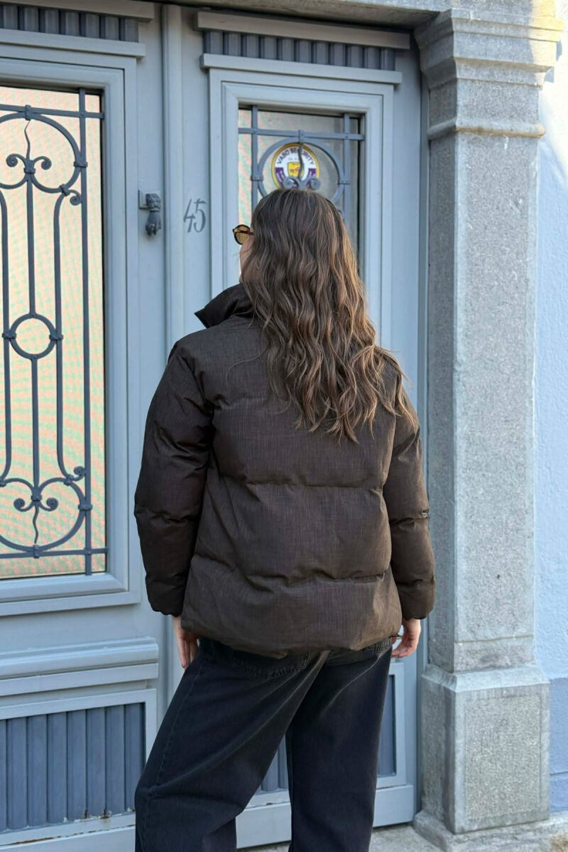 XHUP ME JAKË TË GJATË PËR FEMRA NË NGJYRËN JESHILE E ERRËT - 5