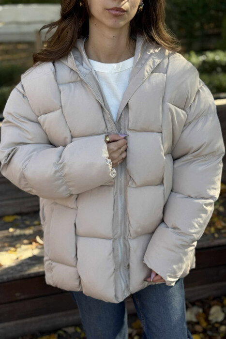 XHUP ME KAPUC PËR FEMRA NË NGJYRËN BEZHË - 4