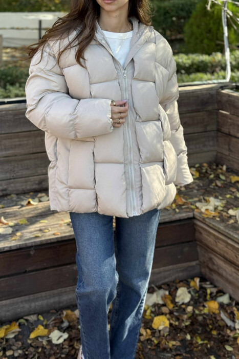 XHUP ME KAPUC PËR FEMRA NË NGJYRËN BEZHË - 5