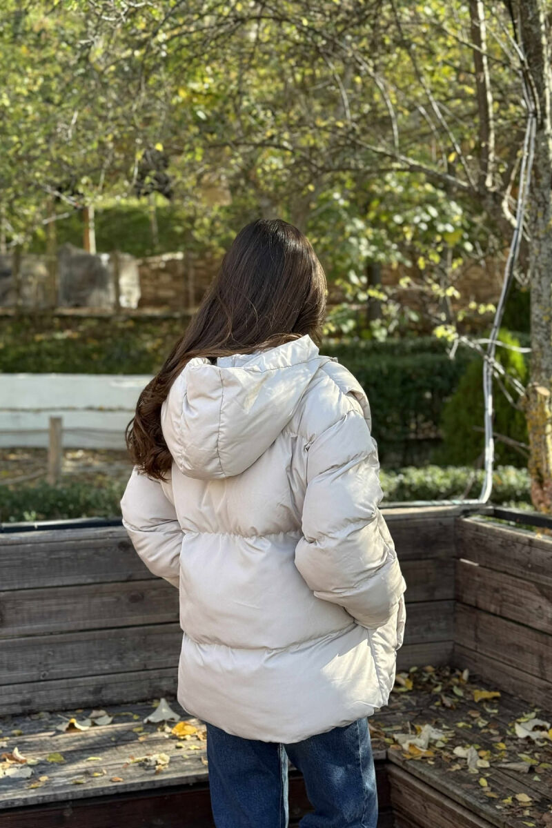 XHUP ME KAPUC PËR FEMRA NË NGJYRËN BEZHË - 6