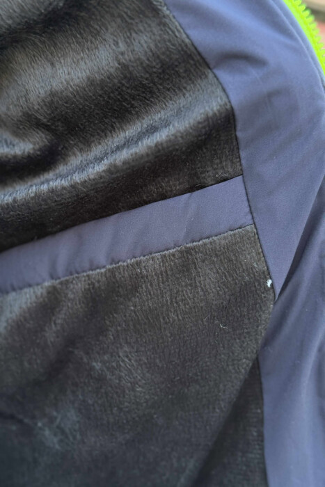 XHUP ME KAPUÇ PËR MESHKUJ NË NGJYRË BLU TË ERRËT - 2