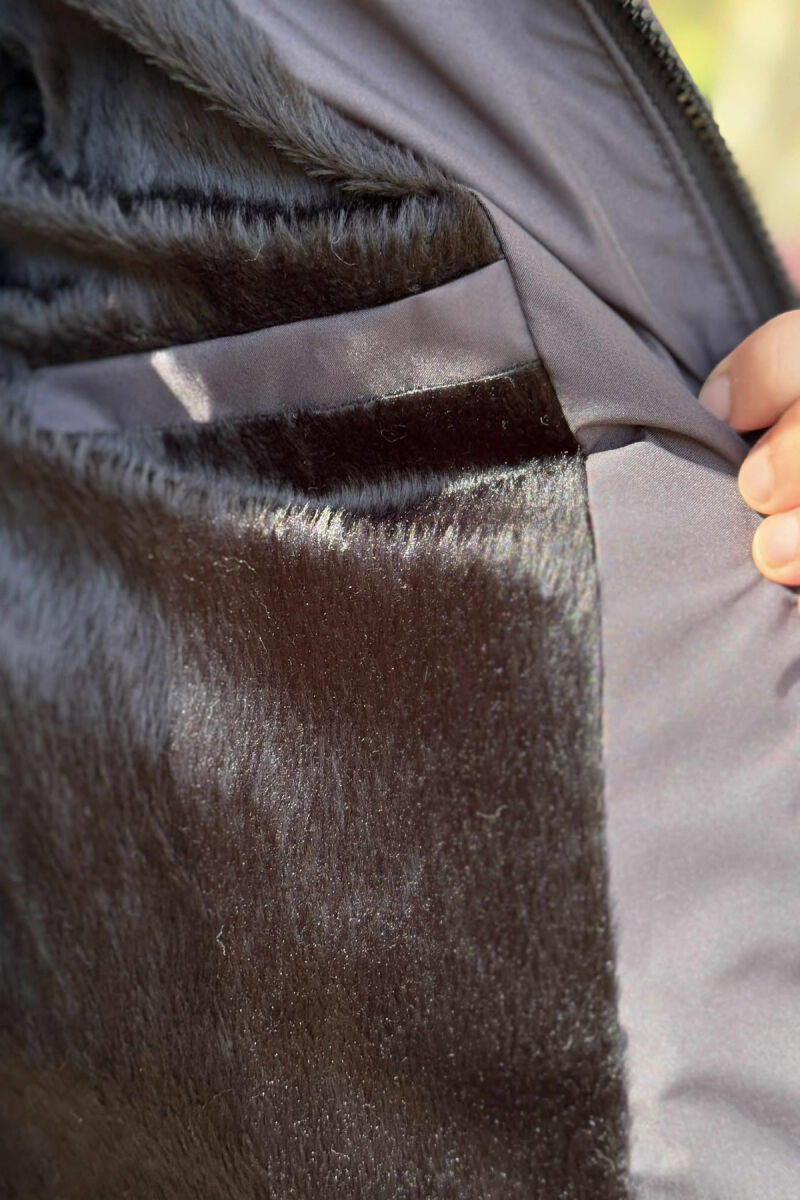 XHUP NJË NGJYRËSH ME KAPUC PËR MESHKUJ NË NGJYRËN GRI E ERRËT - 5