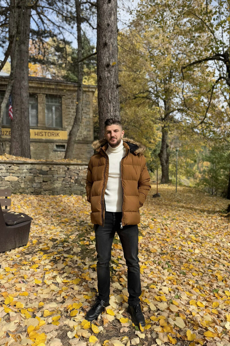 XHUP NJË NGJYRËSH ME PUSH DHE KAPUC PËR MESHKUJ NË NGJYRË KAFE - 2