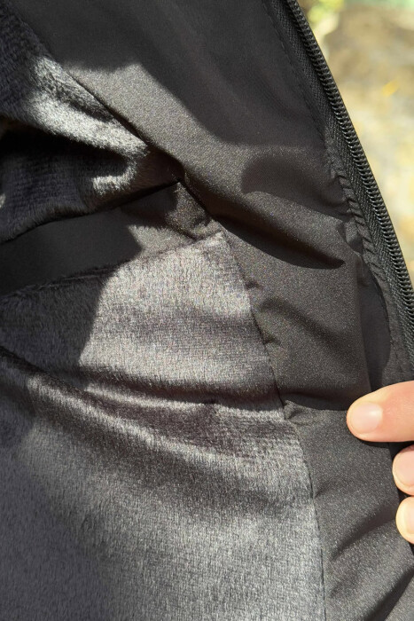 XHUP NJË NGJYRËSH ME PUSH DHE KAPUC PËR MESHKUJ NË NGJYRËN E ZEZË - 5