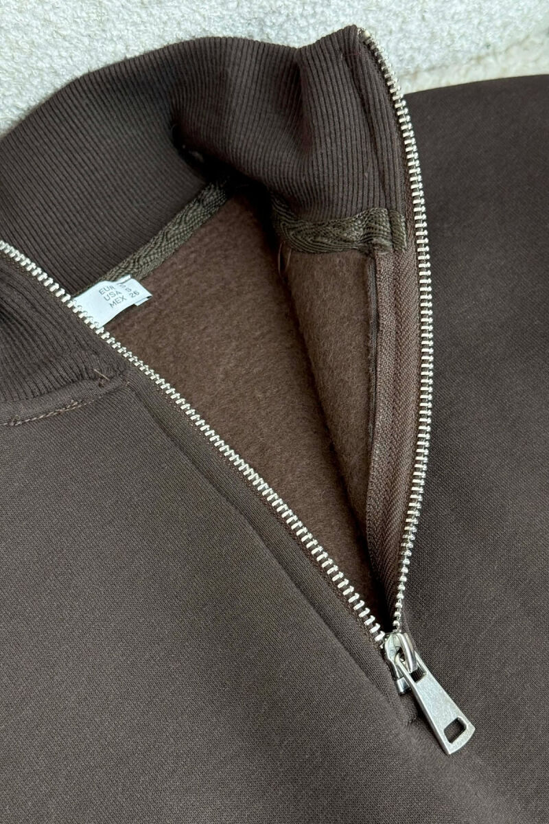 ZIPPER NECK CROPPED FLUFFY WOMEN SWEATSHIRT DARK BROWN/KAE - 2