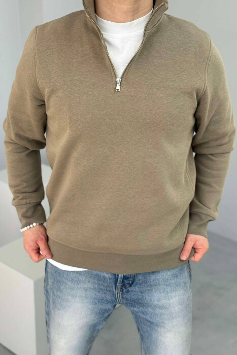 ZIPPER NECK FLUFFY MEN SWEATSHIRT IN OLIVE COLOR 