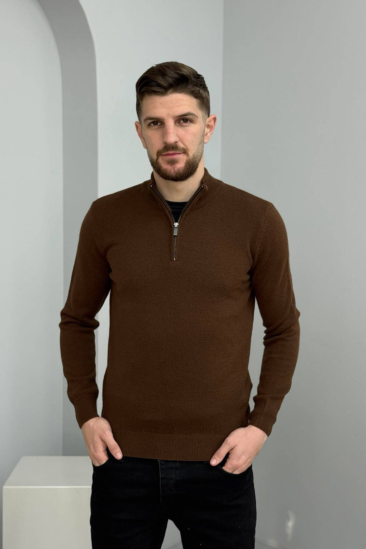 ZIPPER NECK ONE COLOR MEN SWEATER BROWN/KAFE SWEATER KLAUDIO FASHION TM-4011