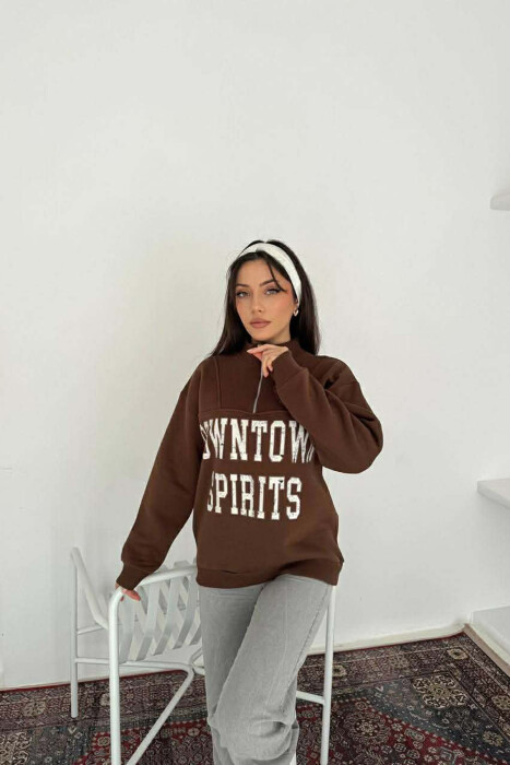 ZIPPER NECK WRITTINGS FLUFFY WOMEN SWEATSHIRT BROWN/KAFE 
