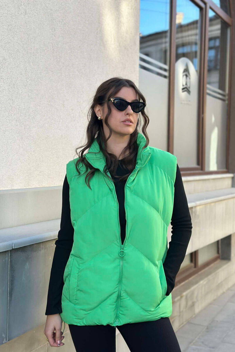 ZIPPER WOMEN VEST IN GREEN COLOR - 2