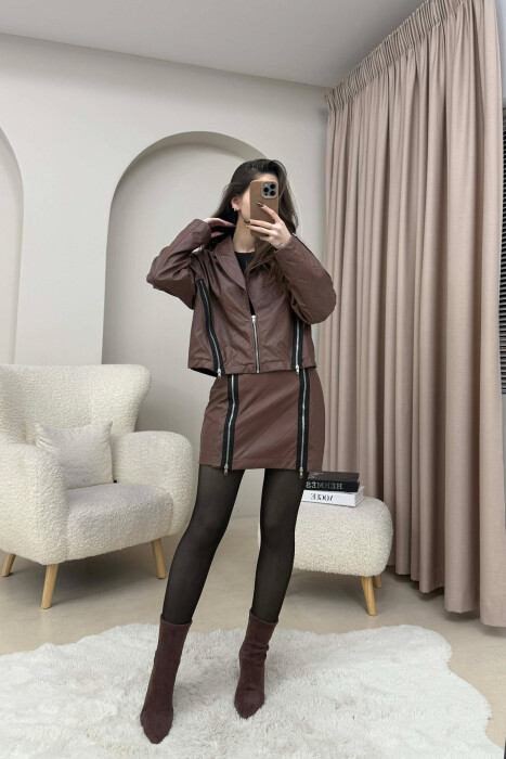 SET LEKURE XHAKETE ME DETAJE ZINXHIRASH + FUND PER FEMRA NE NGJYRE KAFE - KLAUDIO FASHION